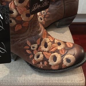 Dan Post Shoes - NWT Dan Post boots Dan Post Shoes - NWT Dan Post boots